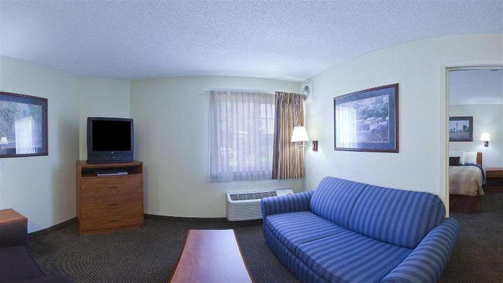 Candlewood Suites Newport News-Yorktown By Ihg Esterno foto